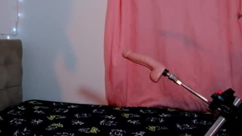  Naomi  online show from 12/13/25, 08:04