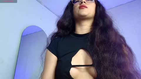 Snapshot of nahomi_blaze56eup chatting on 04/06/26, 07:37 valeria online show from 04/06/26, 07:37
