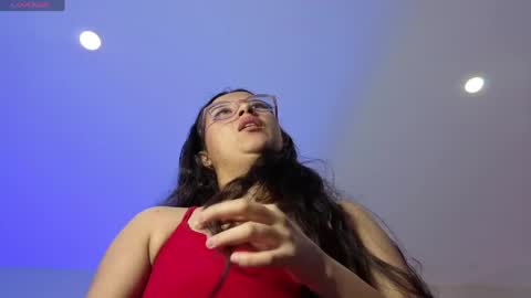 Snapshot of nahomi_blaze56eup chatting on 04/10/26, 11:42 valeria online show from 04/10/26, 11:42