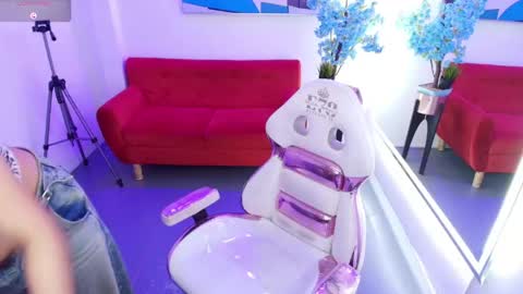 Snapshot of nahomi_velmont chatting on 06/01/26, 12:40 nahomi_velmont online show from 06/01/26, 12:40
