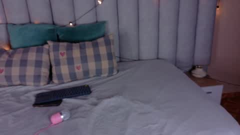  VICTORIA  online show from 04/02/26, 07:33