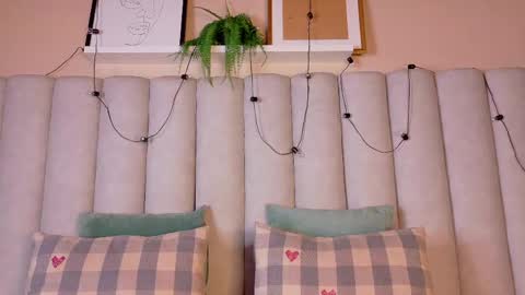  VICTORIA  online show from 04/15/26, 07:43