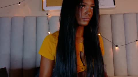 Snapshot of nahomicampbell_ chatting on 06/22/26, 08:17 VICTORIA online show from 06/22/26, 08:17
