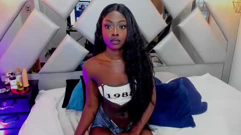 Snapshot of nahomii_hill chatting on 02/28/25, 09:12 Nahomi online show from 02/28/25, 09:12