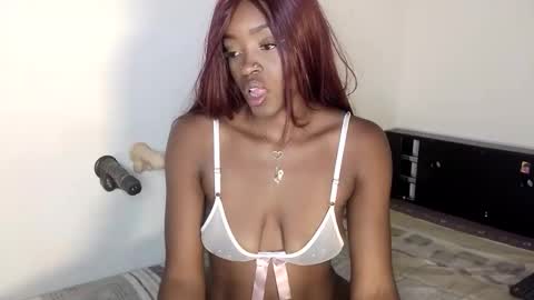 Nahomy  online show from 01/07/26, 05:04