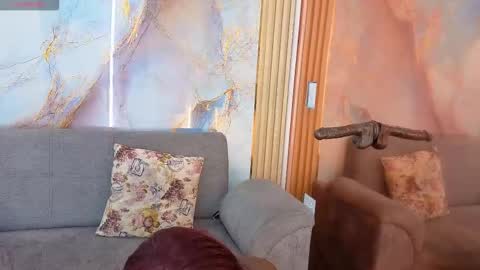 Nahomy  online show from 11/04/25, 10:42