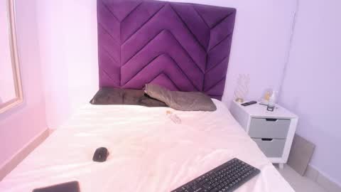 nahomycarterr online show from 10/14/25, 07:42