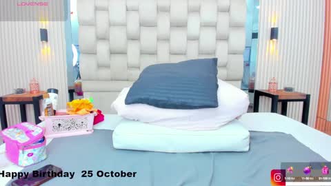 Nahomye online show from 10/08/25, 03:04