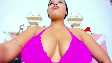 Nahomy online show from 12/20/25, 08:16