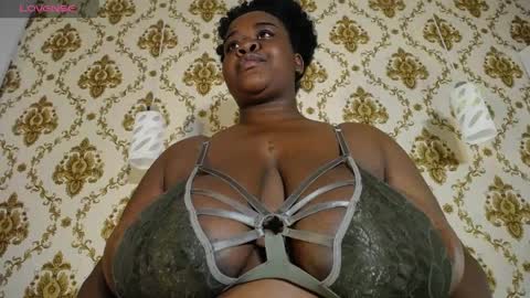 Snapshot of nahybig_boobs chatting on 04/14/26, 12:55 Karatbby online show from 04/14/26, 12:55