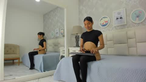 naia_cox online show from 05/25/26, 03:34