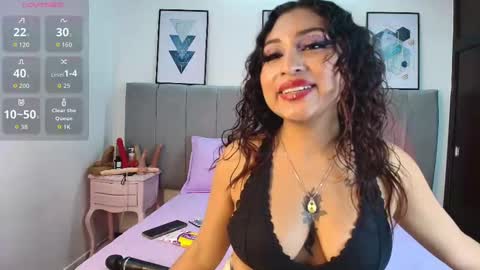 Naia online show from 09/12/25, 07:58