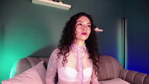 Snapshot of naia_xo chatting on 01/28/25, 09:08 Ana online show from 01/28/25, 09:08