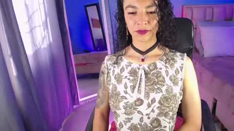 Snapshot of naia_xo chatting on 03/03/25, 08:43 Ana online show from 03/03/25, 08:43