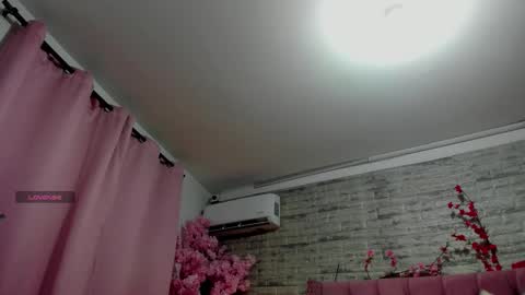 Snapshot of naiawhisper chatting on 02/26/26, 11:53 naiawhisper online show from 02/26/26, 11:53