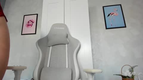 Naila online show from 03/08/25, 06:21