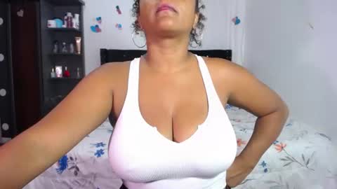 Snapshot of nairovi_cherry chatting on 06/18/26, 11:31 Nairovy online show from 06/18/26, 11:31