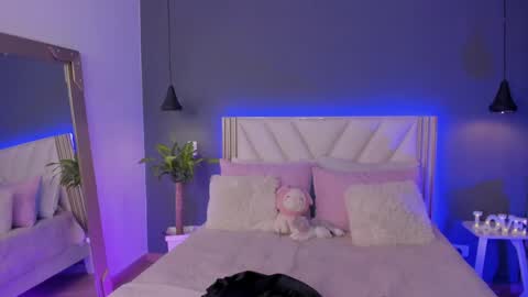 Naisha Ford online show from 04/08/26, 03:28