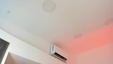 Snapshot of nakamura_san chatting on 12/19/24, 11:39 INSTAGRAM m2221 online show from 12/19/24, 11:39