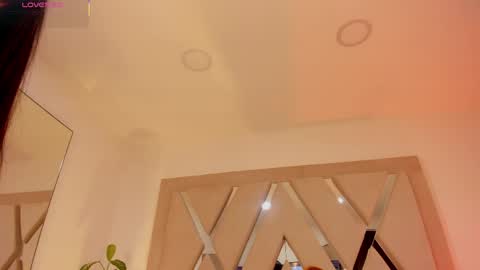 INSTAGRAM  m2221     online show from 04/10/26, 10:09