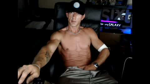 nakedoutsdeurwndw online show from 04/19/26, 01:27