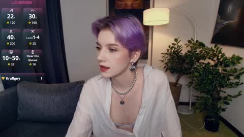 Kate online show from 12/15/25, 12:31