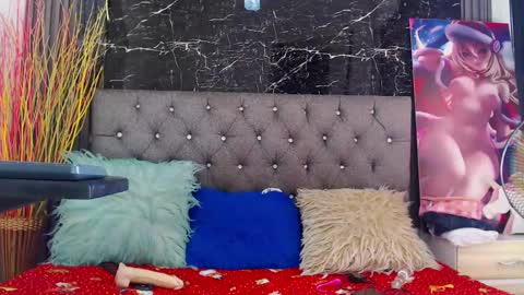 NALAROY online show from 12/18/24, 07:08