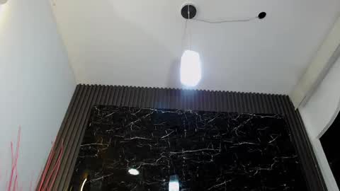 NALAROY online show from 12/20/24, 10:16