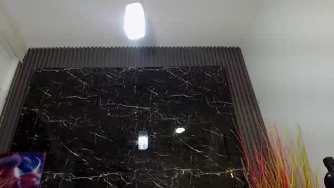 NALAROY online show from 01/04/25, 10:27