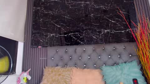 NALAROY online show from 02/26/25, 07:27