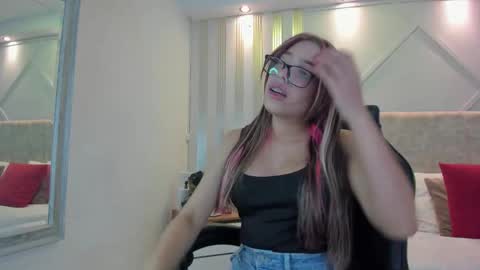 Snapshot of nami_sweet_ chatting on 09/18/25, 03:19 nami_sweet_ online show from 09/18/25, 03:19