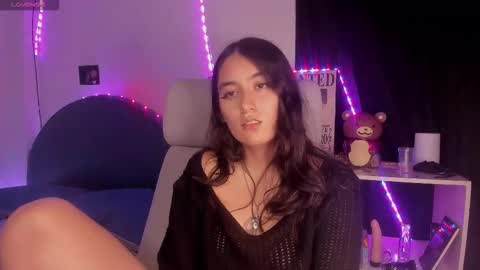 Snapshot of nami_white chatting on 09/25/25, 03:32 nami_white online show from 09/25/25, 03:32