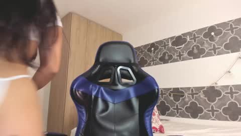 namimayers2 online show from 11/11/25, 12:10