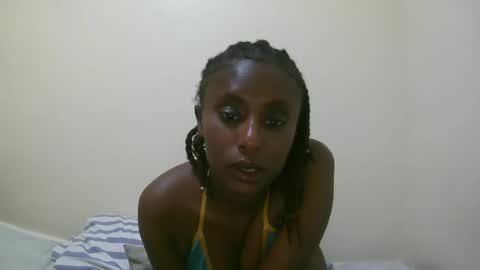 Snapshot of nana2095 chatting on 06/25/26, 05:12 nana2095 online show from 06/25/26, 05:12