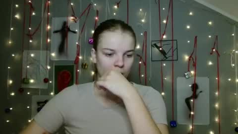 Nana online show from 11/11/25, 09:20