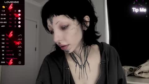 Nana online show from 01/05/25, 09:37