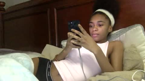 nanaonn online show from 11/26/25, 03:46