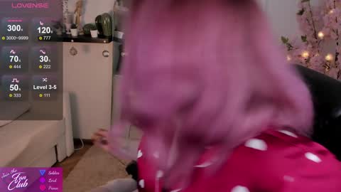 Nancy online show from 01/09/25, 04:17