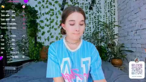 Luna online show from 03/08/25, 09:28