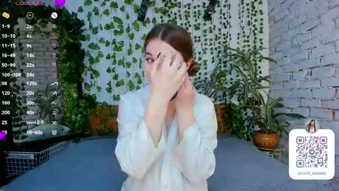 Luna online show from 03/11/25, 06:10