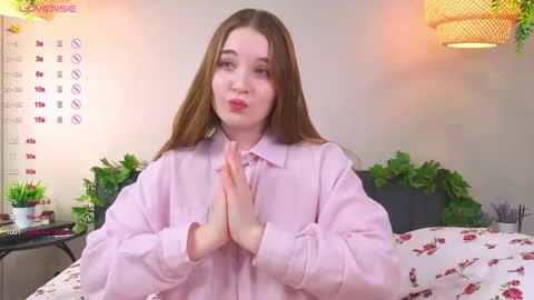 Luna online show from 10/13/25, 05:07