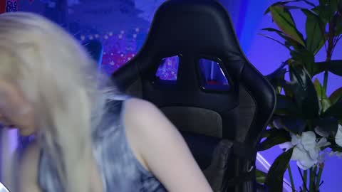 nancymartinez online show from 01/29/25, 01:07