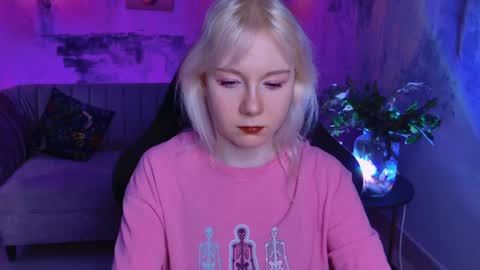 nancymartinez online show from 02/04/25, 05:10