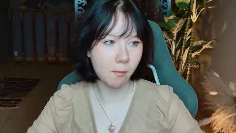 nancymartinez online show from 11/19/25, 05:07