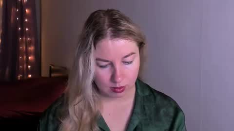 Snapshot of nancysanders chatting on 07/18/26, 07:06 Nancy online show from 07/18/26, 07:06