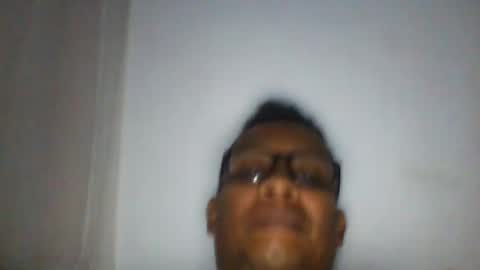 Snapshot of nando_rincon050279 chatting on 12/17/25, 04:07 Nando Rincon online show from 12/17/25, 04:07