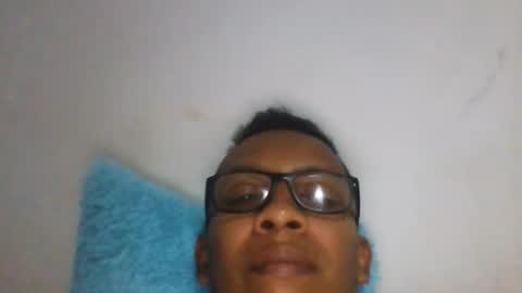 Snapshot of nando_rincon050279 chatting on 12/18/25, 01:06 Nando Rincon online show from 12/18/25, 01:06