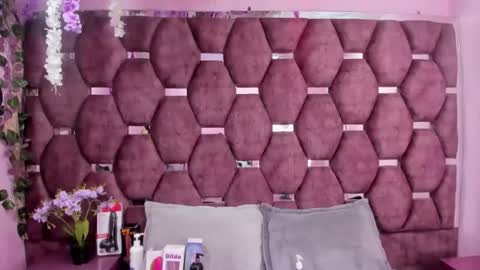 nanis james15 online show from 02/25/26, 02:43