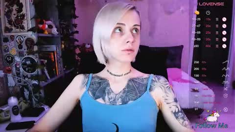 Monday-Friday 12-4 AM and 6-9 AM New York time online show from 10/21/25, 09:32