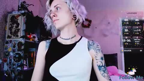 Monday-Friday 12-4 AM and 6-9 AM New York time online show from 11/05/25, 08:31